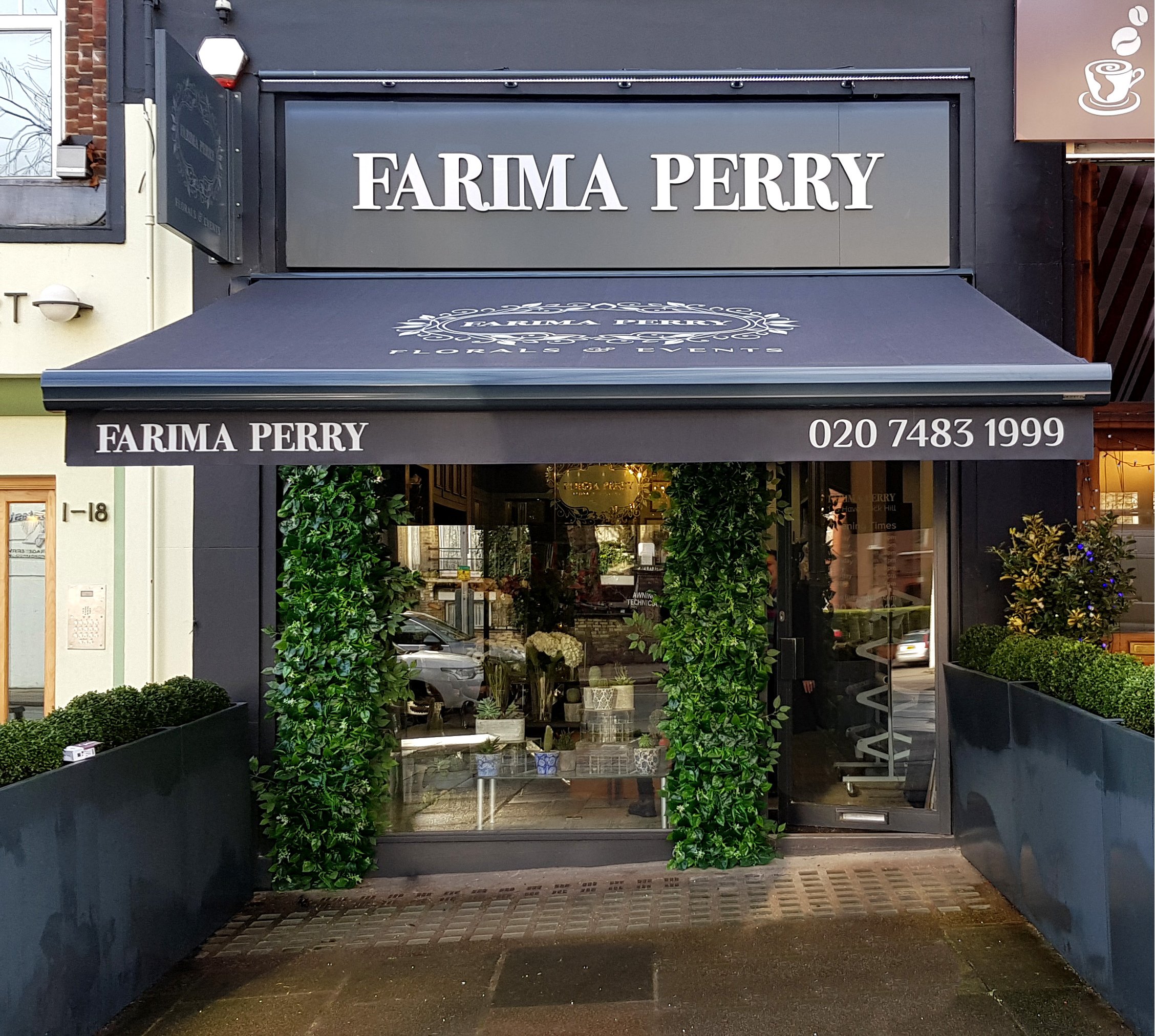 Signature awning Farima Perry 1