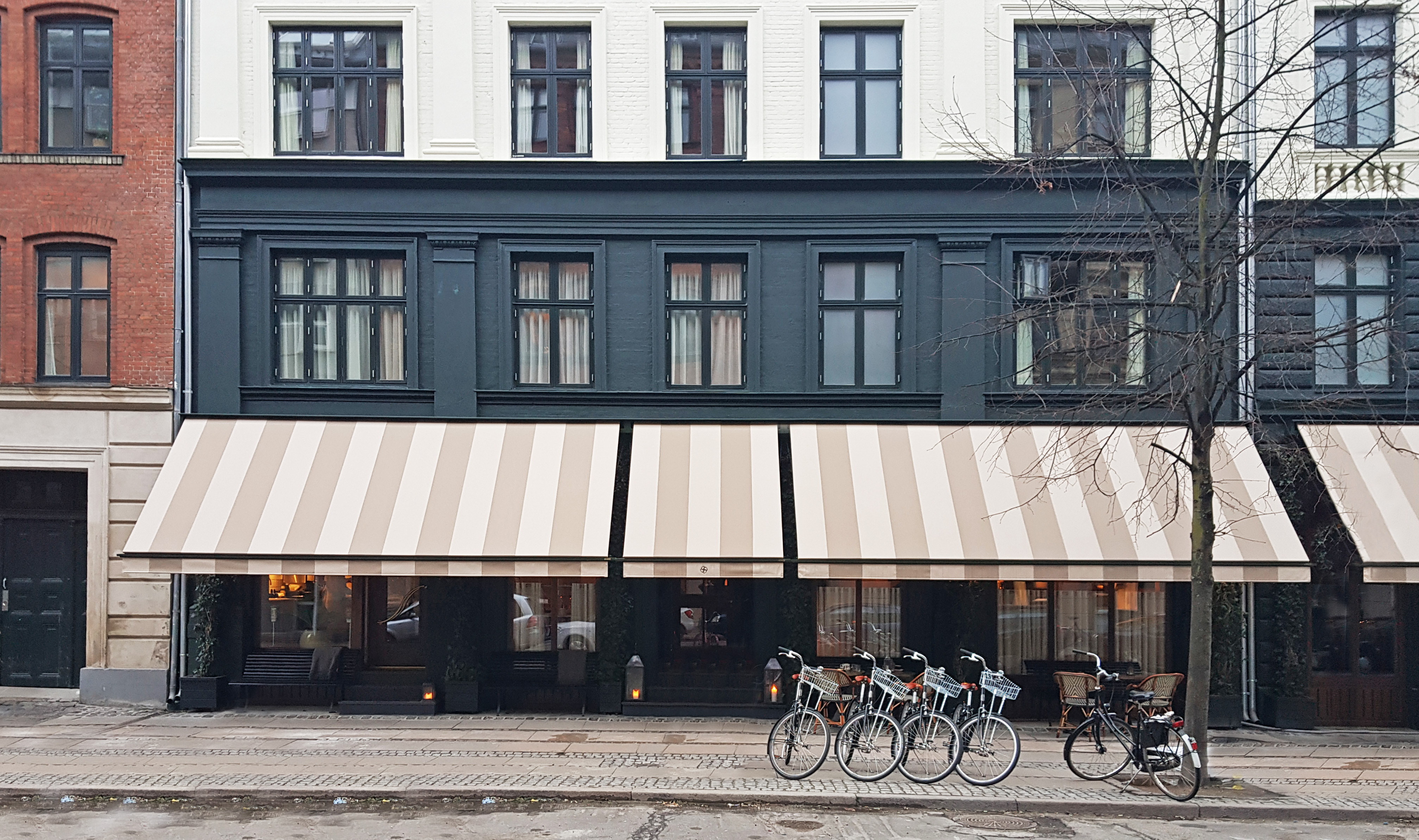 Fixed awning in Copenhagen