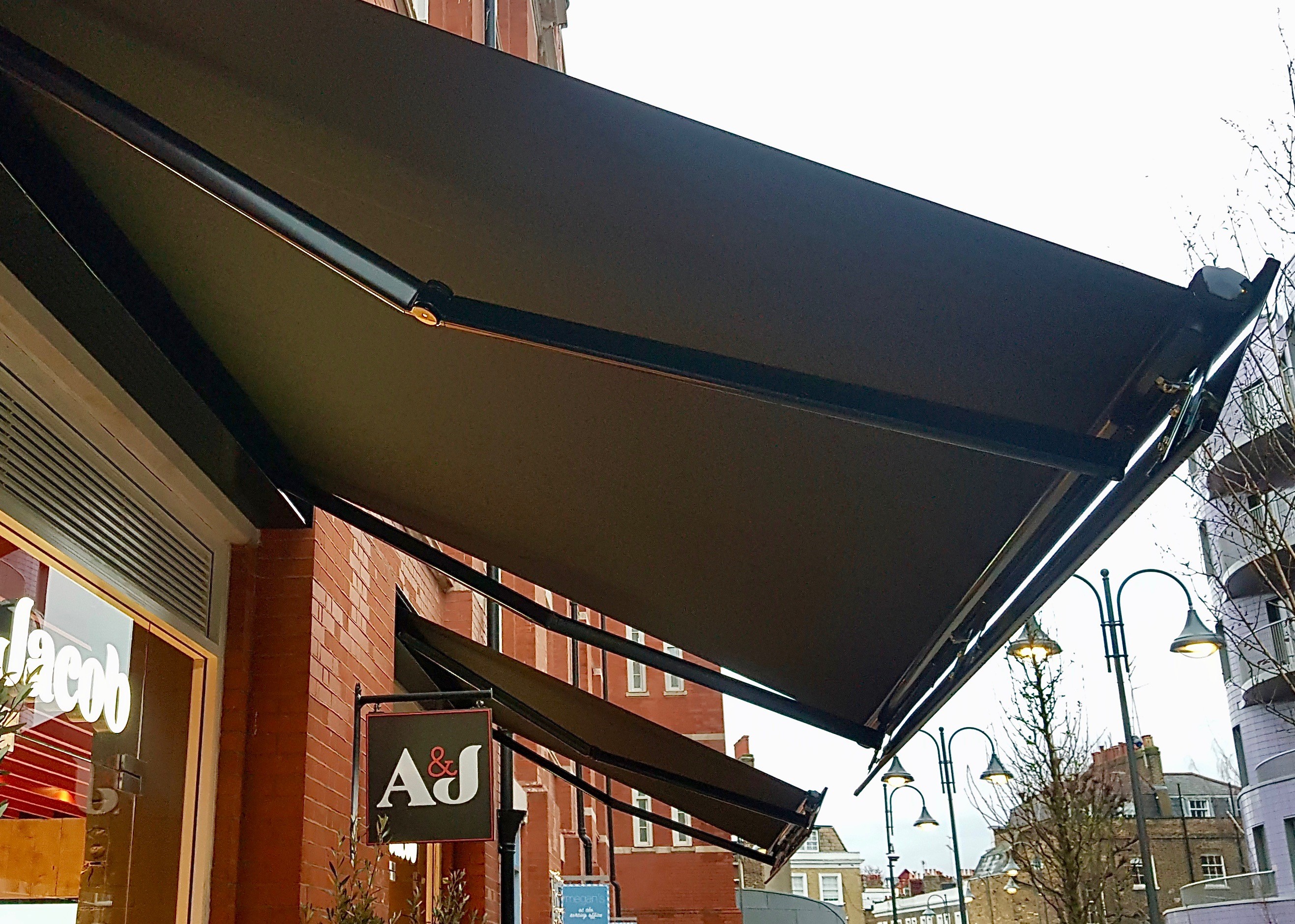 Bespoke awning boxes on our SQ2 awnings for Arlo&Jacob.