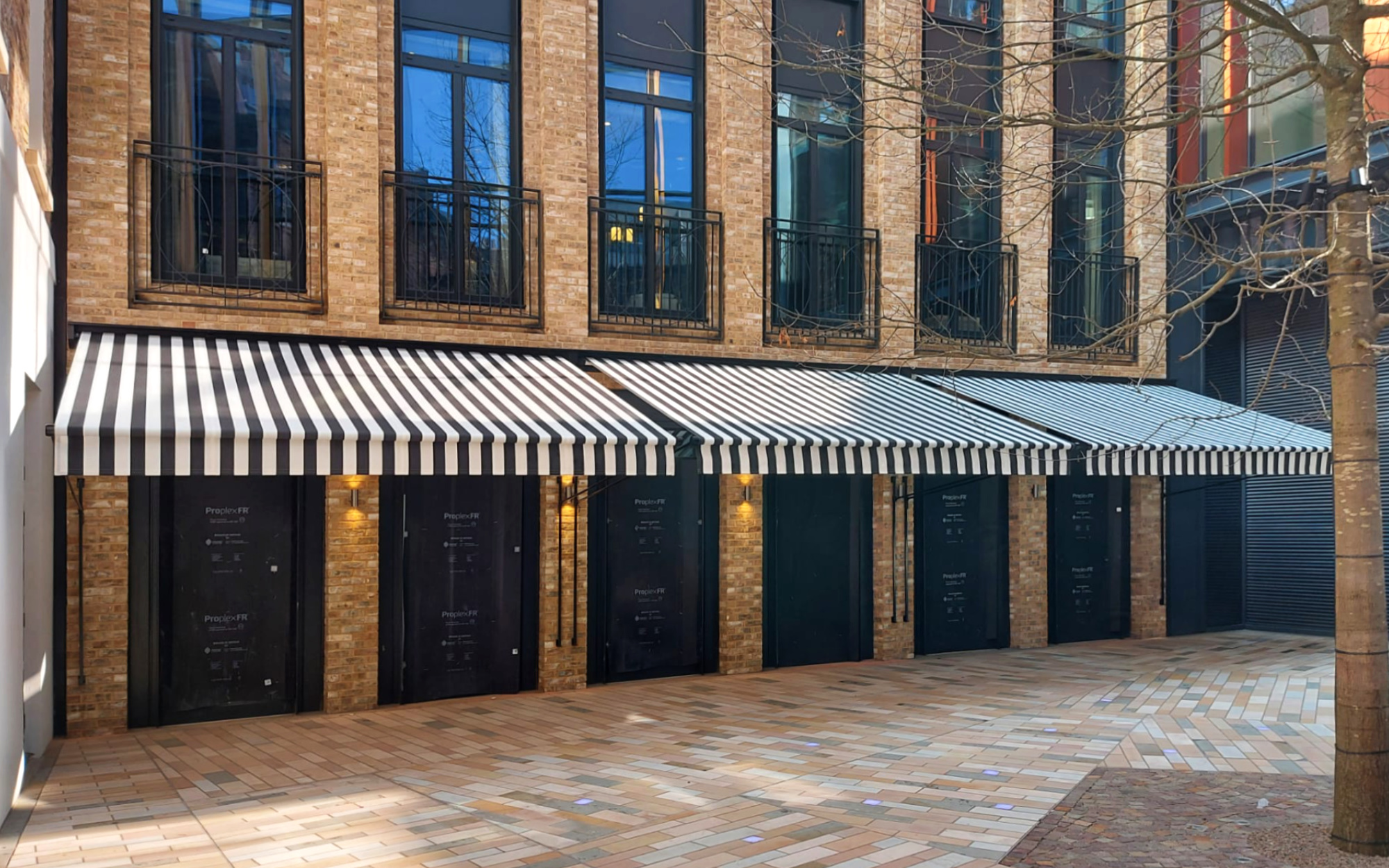 retractable hotel awnings