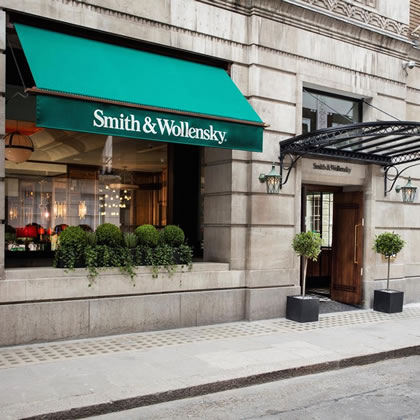 Classic Greenwich Awning® for Smith & Wollensky's London flagship score